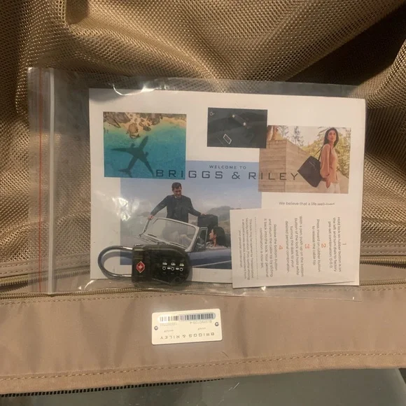 Briggs & Riley Large Travel Duffel Bag - Picture 13 of 16